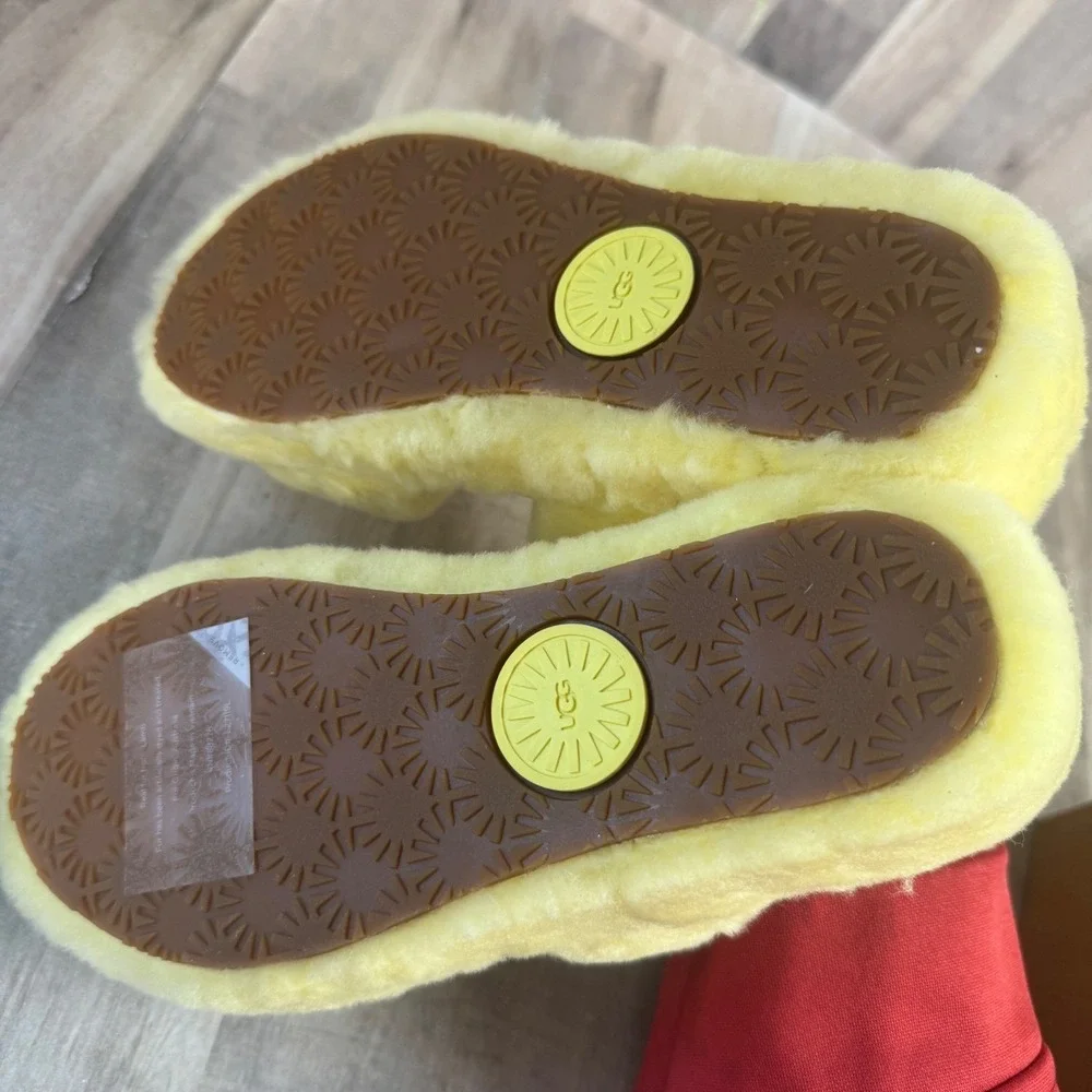 NEW UGG OH Yeah Youth 5 Yellow Slippers Real Lamb Fur NO BOX